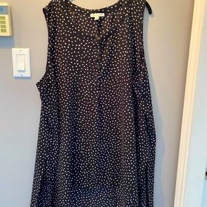 This is a sleeveless tunic, perfect for leggings